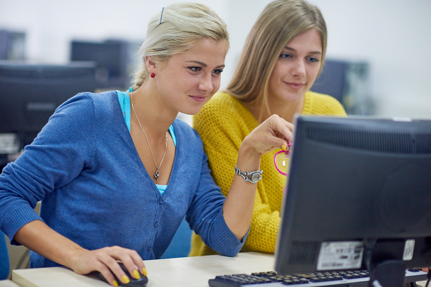 Computing _Women _880px